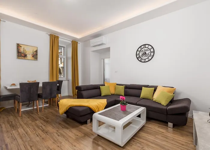 Mary Apartment #2