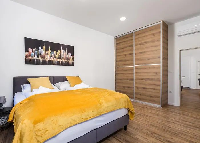 Mary Apartment #2