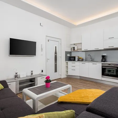 Mary Apartment #2 Rijeka Exterior photo